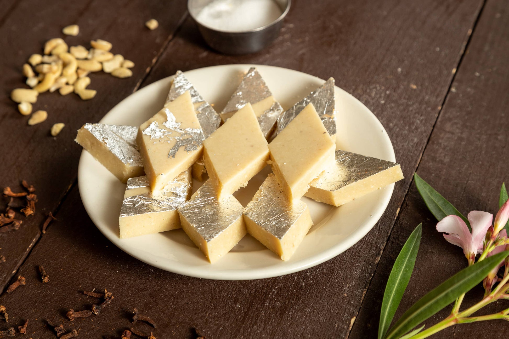 Ganesha Sweets Kaju Barfee is made with whole milk, pure cane C&H Sugar, Ghee and Premium whole cashews. Great for every occassion. #Sharethemithai 